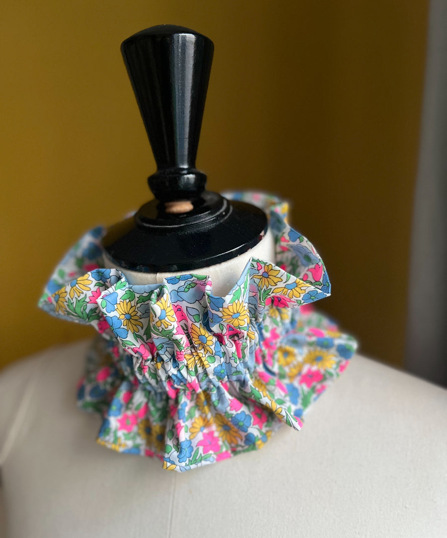 Col amovible volanté Chiara vert