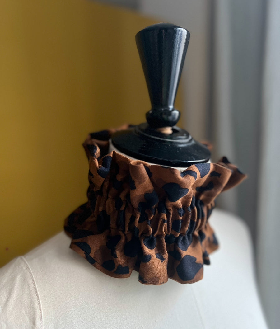 Col amovible volanté Léa Léopard viscose