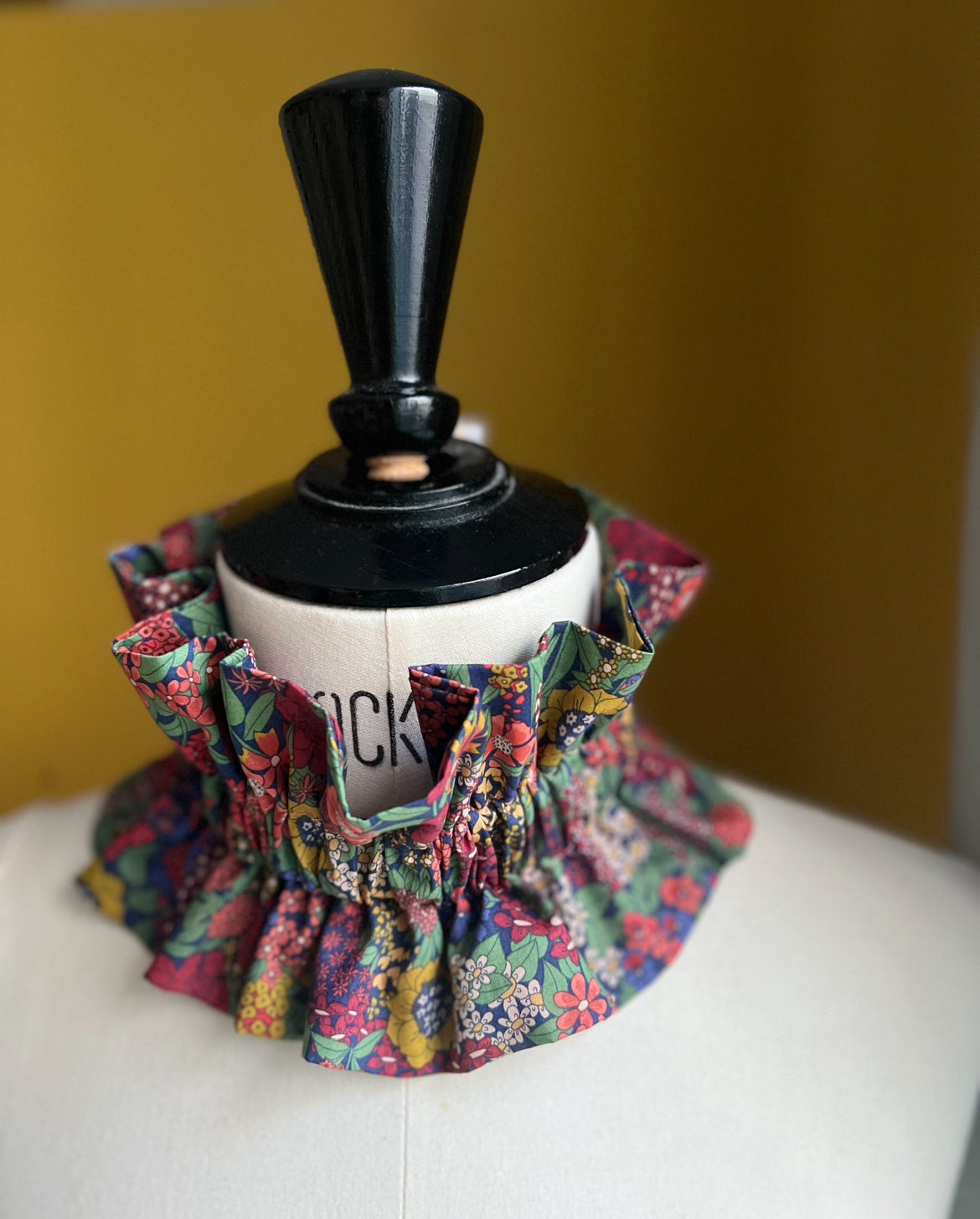 Col amovible volanté Chiara Bordeaux