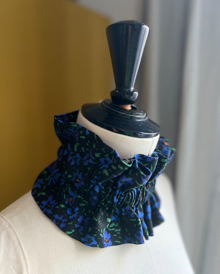 Col amovible volanté Margareth bleu viscose